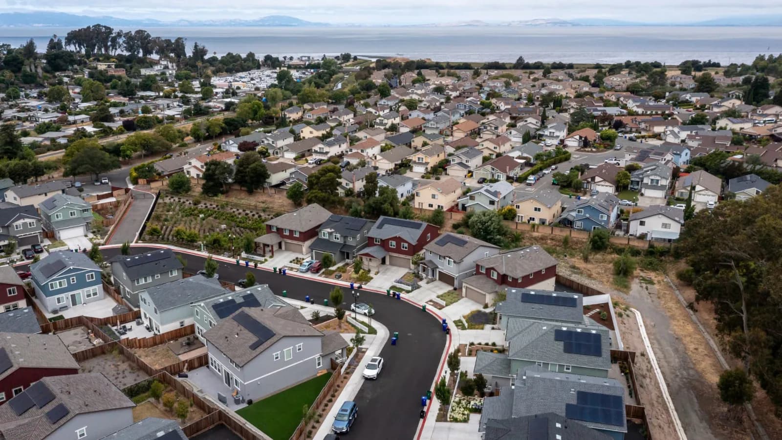 Mortgage rates surge to highest since June 2025 as Middle East attacks lift oil